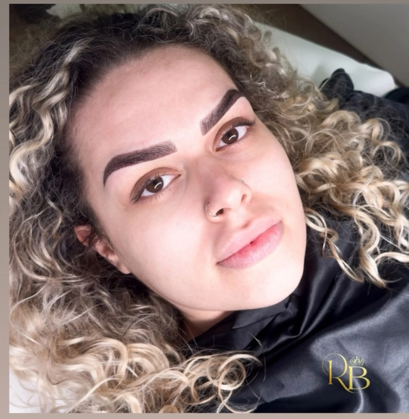Microshading des sourcils